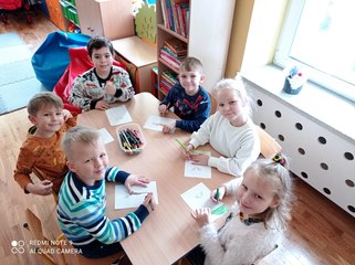 Spotkanie przedszkolaków z pisarką